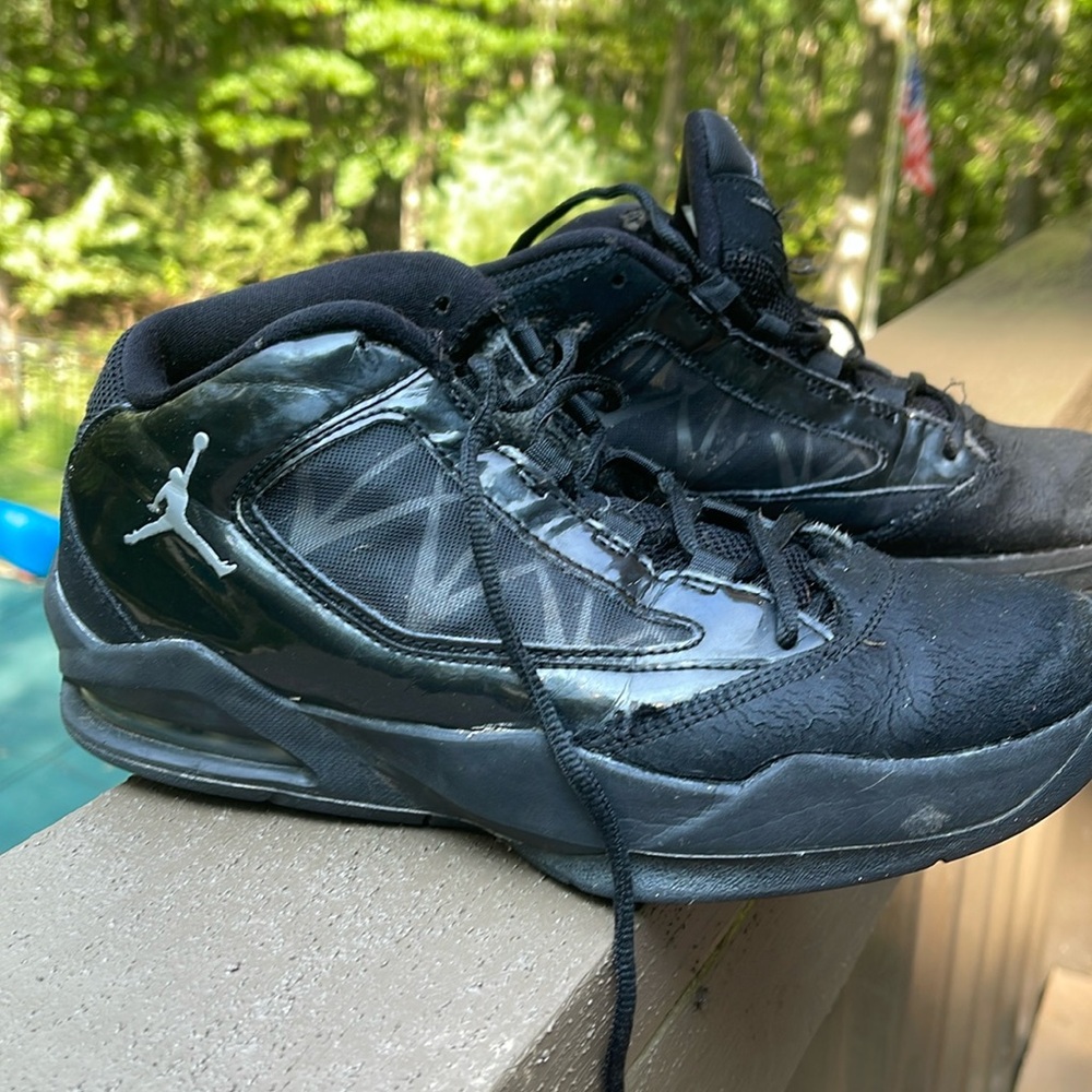 Boys Jordan’s 6.5Y